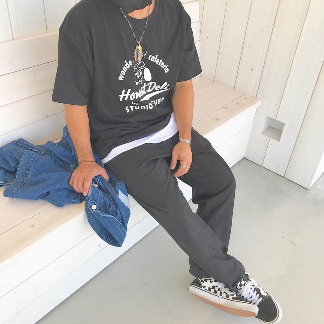 Ayumuのインスタグラム：「久しぶりの全身GUコーデ🖤 #guコーデ」
