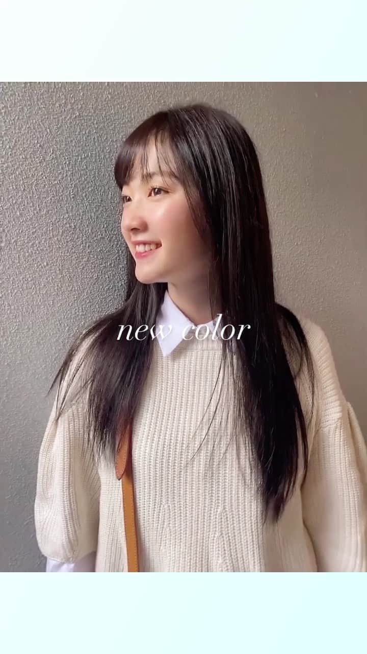 のインスタグラム：「@quown_hair にて  ヘアメンテナンス💫 髪がサラサラ生き返ってる浮かれる動画🤣💓  髪色が良いと肌も明るく白く見えるしメイクも映える気がする！！  とおるさん🧔🏻（@aula_diva ） いつも綺麗にありがとうございます✨  今日も早速髪色褒められた嬉しみ😻」