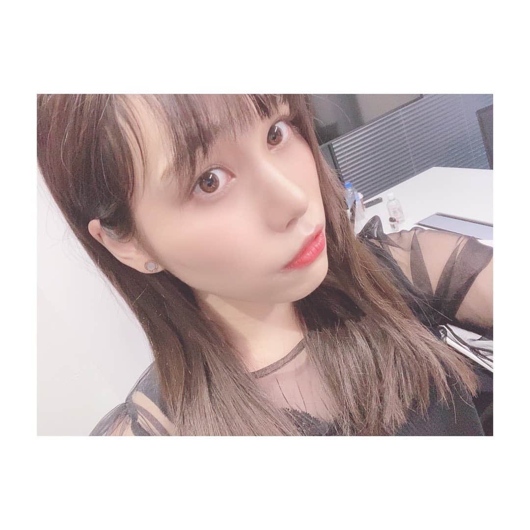 春日望のインスタグラム：「髪伸びた()﻿ ﻿ ﻿ ﻿ うそだよ。﻿ エクステだよ。」
