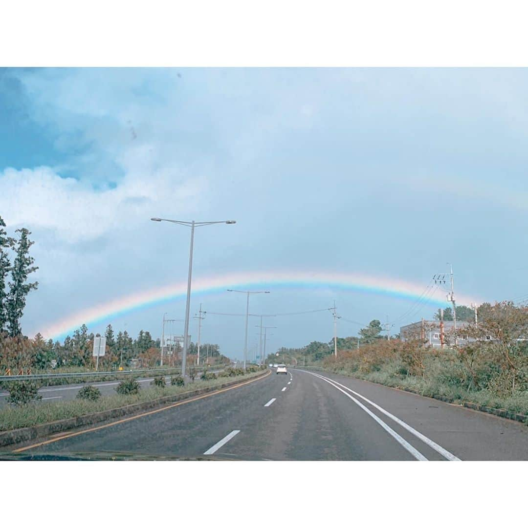 ハヌルさんのインスタグラム写真 - (ハヌルInstagram)「이렇게 햄복하기 있냐구요💗✨ 진짜 날씨요정🧝‍♀️🧝‍♀️🧝‍♀️ 저번에 왔던 제주에요🌙」9月28日 19時19分 - haneulina