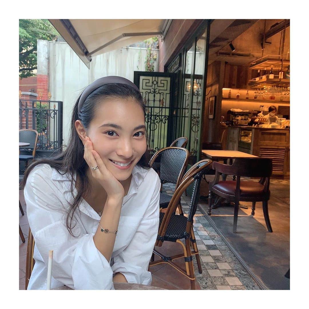 横川莉那のインスタグラム：「. 最近はカチューシャが マイブーム🦊✨ とっても楽✌🏻 . . #カチューシャ」