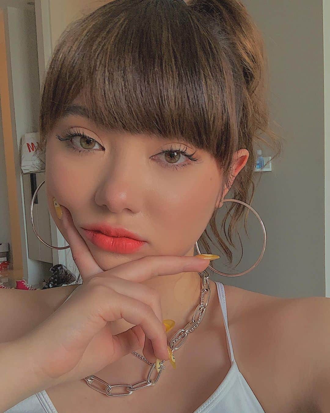ヤンニーン・ワイゲルのインスタグラム：「Catch me if you can🖤🕸」