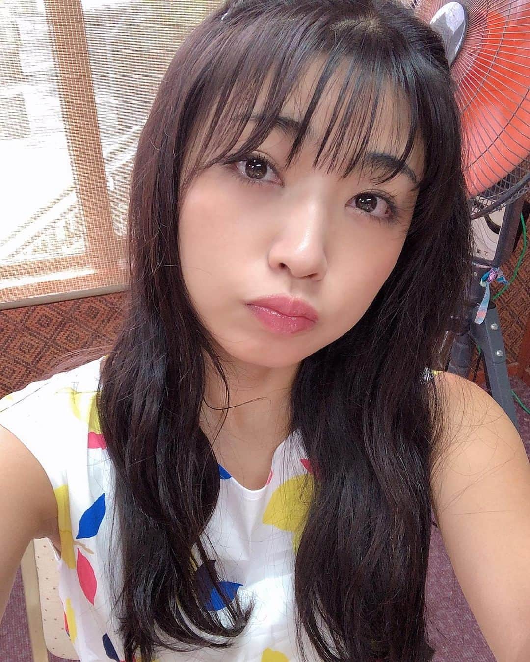 永井里菜のインスタグラム：「. . 沖縄での写メが、自分🤳よりアイス🍨の方が圧倒的に多い事に気がついてしまった🤫🤭⚠️ ジェラート美味しい❣️❣️❣️ . #blueseal  🍨Coconut × Salt Chinsuko #やんばるジェラート  🍧Soy almond milk × Mango  🍧Guava × Watermelon .」
