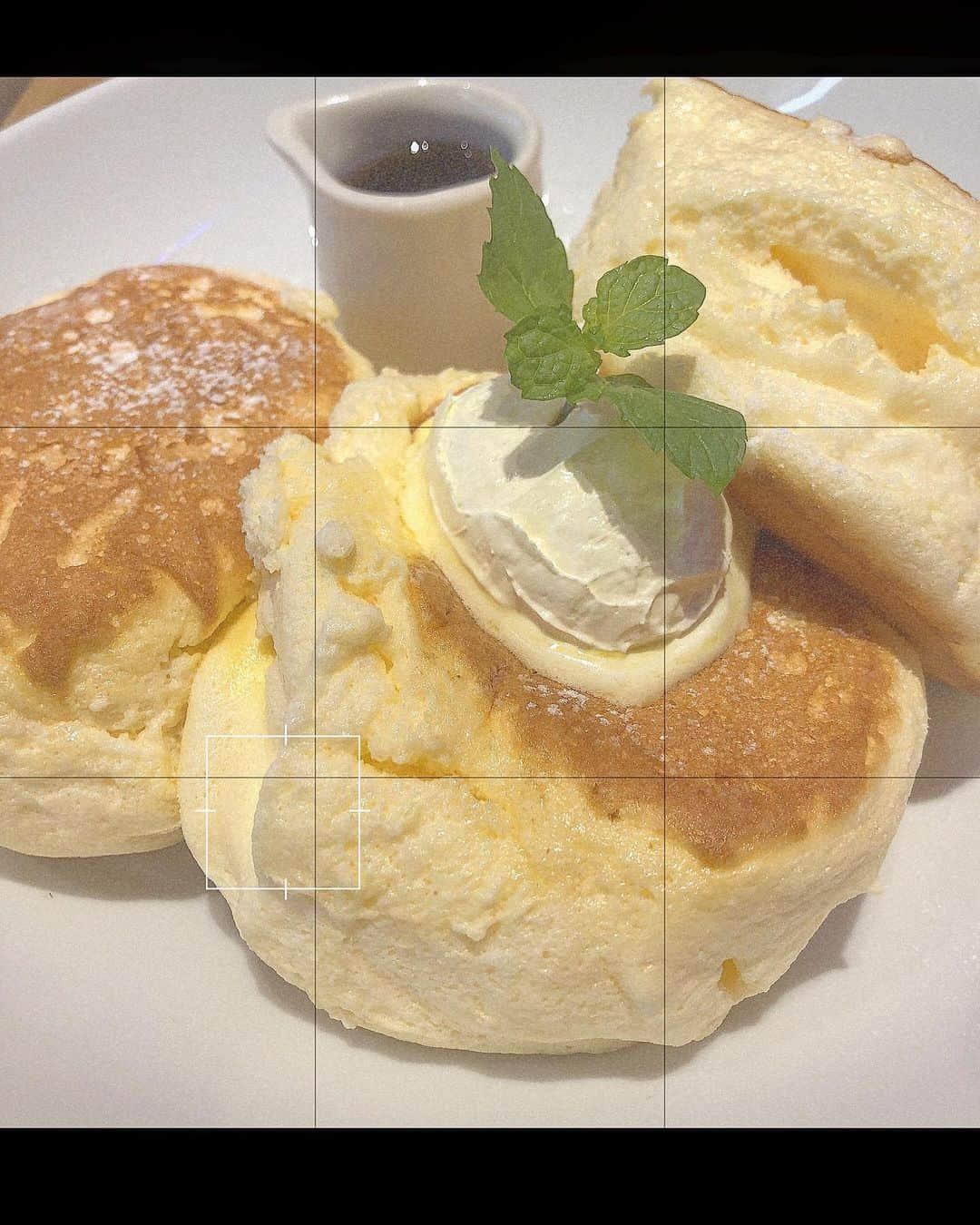 香月杏珠さんのインスタグラム写真 - (香月杏珠Instagram)「・ ・ ・ ・ 美味しいパンケーキ食べてきた🥞𓌉◯𓇋   #なんばぱーくす   #ぱんけーきはうす難波   #フワフワトロトロパンケーキ   #口に入れた瞬間のハピネス   #溶けた   #他にも食べたいのいっぱいあった   #また行く」9月28日 19時43分 - anjyu_neko