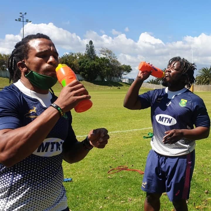 ラグビー南アフリカ代表さんのインスタグラム写真 - (ラグビー南アフリカ代表Instagram)「🟡 Springbok Gold squad in action - hydration supplied by @energadesa  #StrongerTogether #ChasingTheSun」9月28日 19時50分 - bokrugby