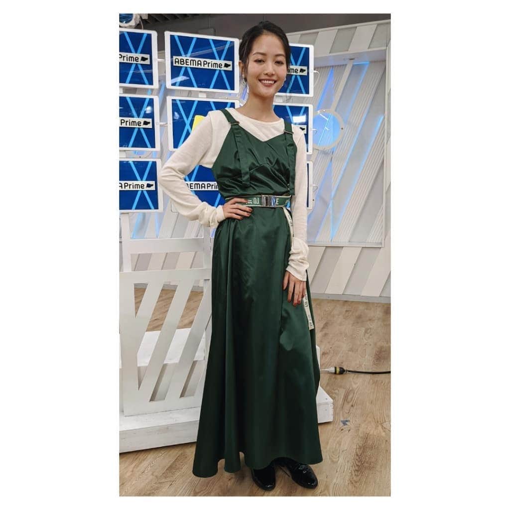 ハヤカワ五味のインスタグラム：「👗 中に着たトップス、中に着たスカート、ワンピース @room211_tokyo ピアス @harucca.co」