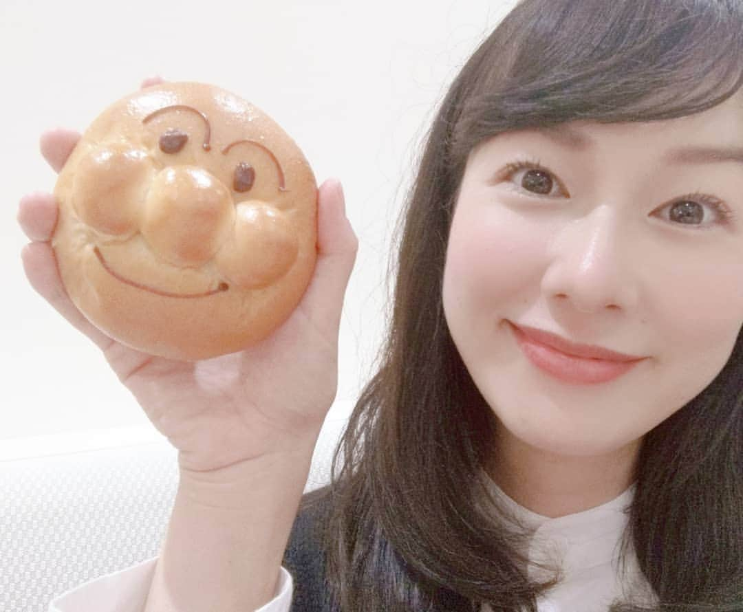 吉村美樹さんのインスタグラム写真 - (吉村美樹Instagram)「アンパンマンパン🍞お母ちゃんもアンパンマンみたいに顔が丸くなってきた!?🥐 #アンパンマンこどもミュージアム #アンパンマンミュージアム #横浜アンパンマン #丸顔 #ジャムおじさんのパン工場 #おいしいぱん #サトルジャパン #ママモデル #吉村美樹 #🍞🍞🍞 #🥐」9月28日 20時02分 - yoshimuramiki0911