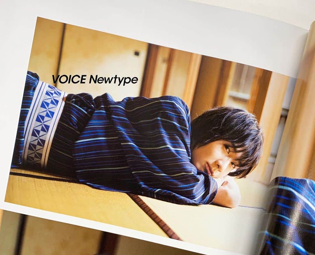 Voice Newtypeさんのインスタグラム写真 Voice Newtypeinstagram 本日9月28日発売 ボイスニュータイプno 077 前野智昭さんチラ見せ 表紙 誌面12ページ 両面ピンナップでの掲載です 前野智昭 ボイスニュータイプ Voicenewtype 9月28日 時03分