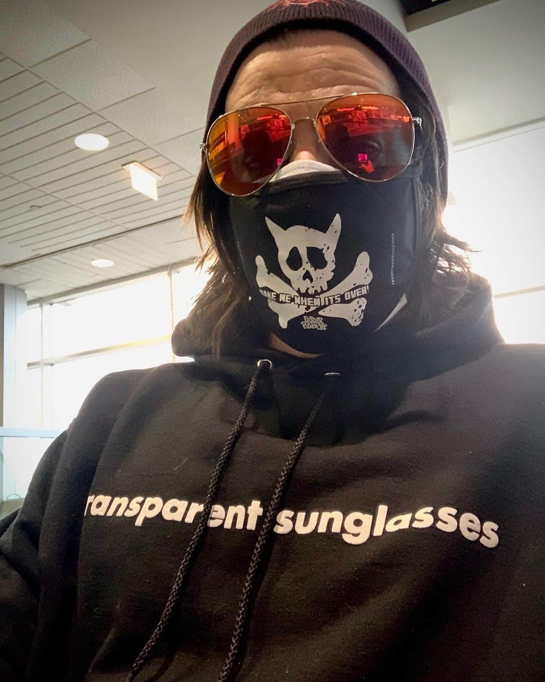 レイチェル・ボランさんのインスタグラム写真 - (レイチェル・ボランInstagram)「PHL-ATL-BNA Keep your masks in the upright and locked position. Stay safe everyone. @dirtyrockersoap @transparentsunglasses @delta #deltaairlines #follow」9月28日 20時21分 - officialrachelbolan