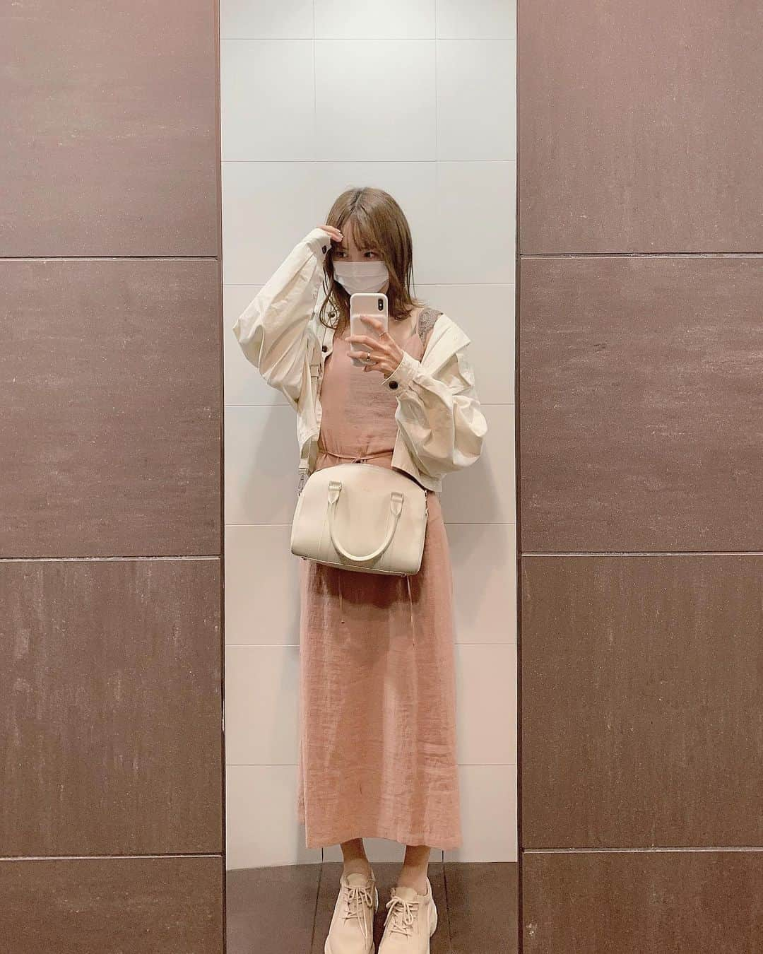 安藤笑さんのインスタグラム写真 - (安藤笑Instagram)「. . 秋服むずかしいね♡ . . #ootd」9月28日 20時35分 - emichii87