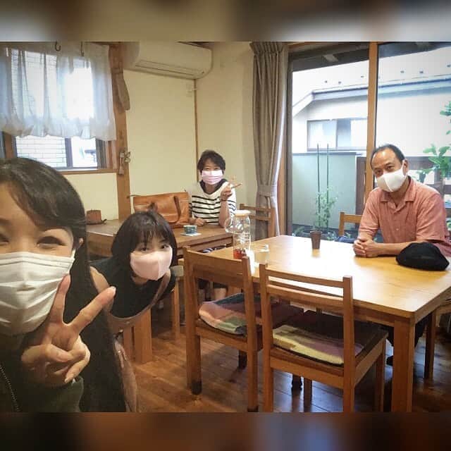 田中香子さんのインスタグラム写真 - (田中香子Instagram)「ランチ後、 民家レストランを 貸し切っての贅沢な ディスタンス稽古◎ 対面の稽古、 8ヶ月ぶり。  #ソーシャルディスタンス  #physicaldistancing  #selfieesoo #actresoo #mask #maskgram  #masker #maskergram」9月28日 20時38分 - soo.yt