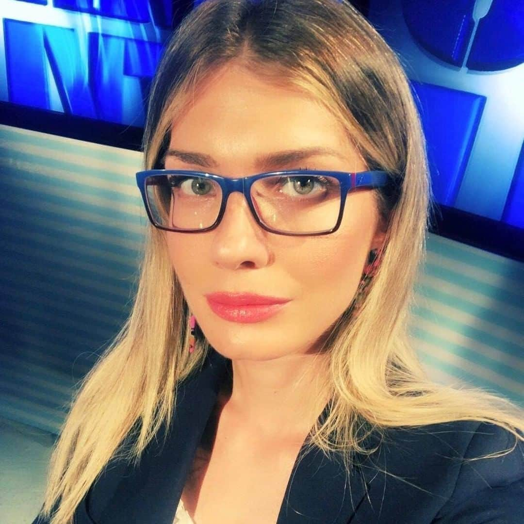 SSラツィオさんのインスタグラム写真 - (SSラツィオInstagram)「📺 Il TG di Lazio Style Channel ti aspetta con @sabrinacavezza alle 14:00 ed alle 20:30, dal lunedì al venerdì, sul 233 di Sky!  #CMonEagles 🦅」9月28日 20時40分 - official_sslazio