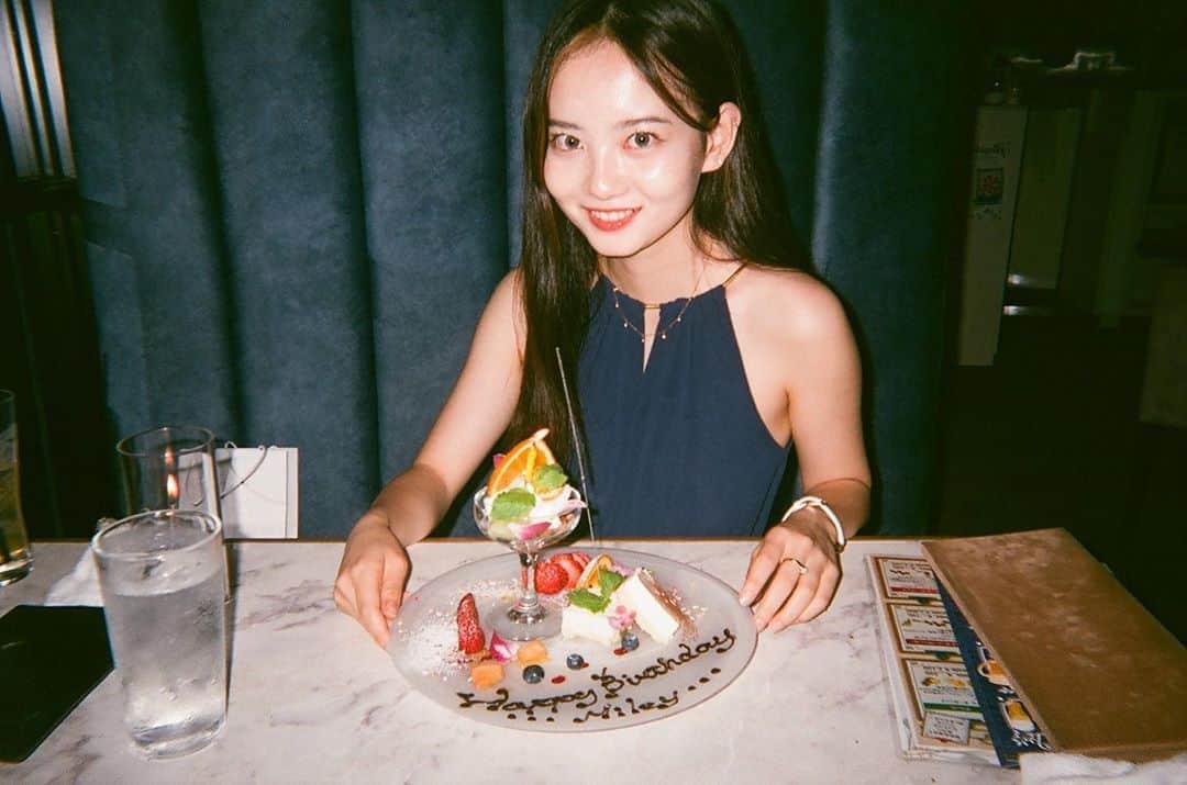 青山舞莉のインスタグラム：「#写ルンです  ガチなフィルムカメラが欲しいよー 7月のfilm #ミーの毎日」