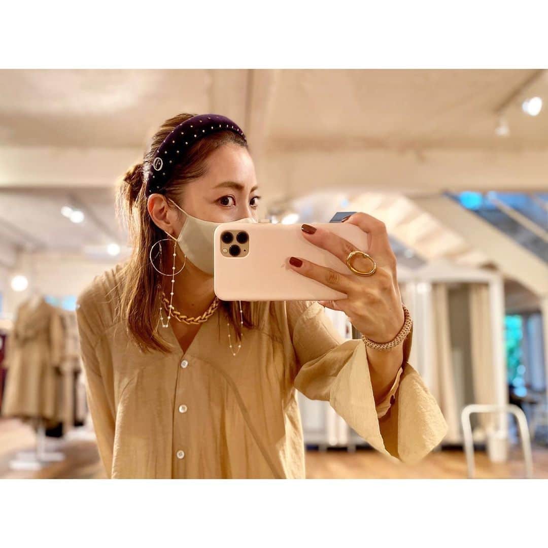 のインスタグラム：「✴︎ @_estella.k_ @chapeaud_o  Private Shopping Event🛍 .  ﻿ご来場いただいたみなさま お足元の悪い中… お越しいただきまして誠にありがとうございました💗 . 春の開催は見送り… 1年ぶりのShoping Eventになりましたが、 久しぶりにお会いできた方も多くて嬉しかった〜🥰 ﻿. 引き続き、 @_estella.k_ @chapeaud_o を よろしくお願いいたします👗👒 . . director @kanakoishida  . #estellak #chapeaudo #shoppingevent #shopping #event #fashion #hat #instafashion #instadaily #instalike #instagood #instapic #マスク #マスクコーデ #ハット #帽子 #カチューシャ #エステラケー #シャポードオー」
