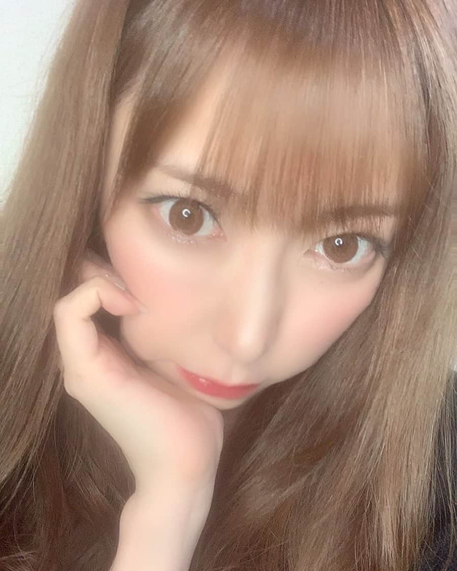 七海ティナさんのインスタグラム写真 - (七海ティナInstagram)「顔。 . . . #japanesegirl #makeup #asiangirl #메이크업  #데일리메이크업 #赞 #自拍 #メイクアップ #シールエクステ #ドアップでござる」9月28日 21時05分 - tinaaaa1208