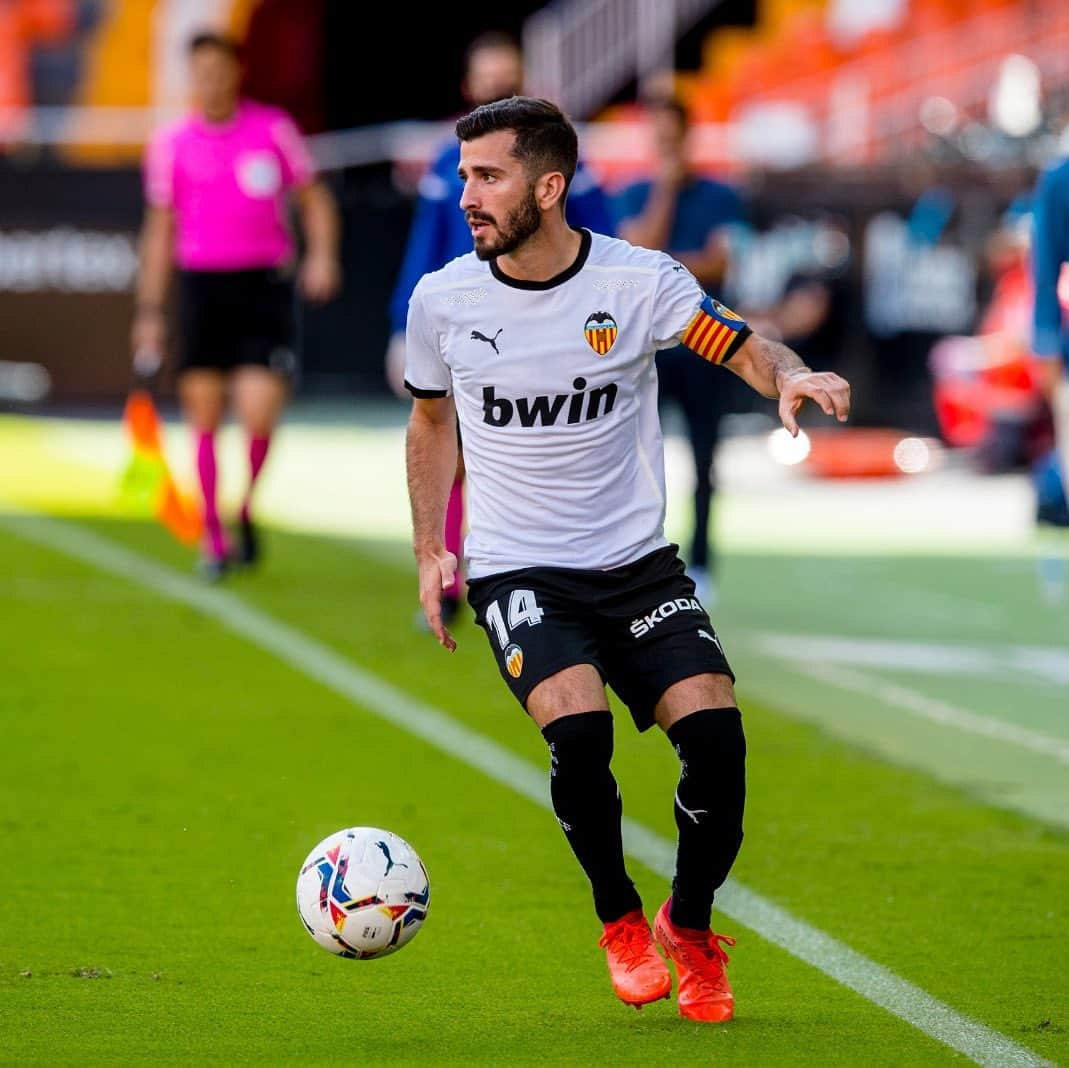 ホセ・ルイス・ガヤのインスタグラム：「Mañana tenemos la oportunidad de cambiar las malas sensaciones del sábado.. Más juntos que nunca, vamos equipo!!!!! @valenciacf」