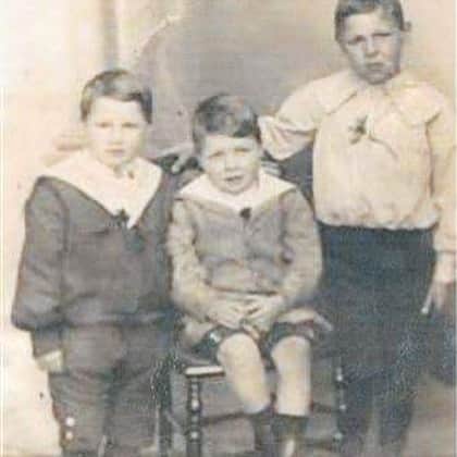 ローレン・ホリーさんのインスタグラム写真 - (ローレン・ホリーInstagram)「*SEPTEMBER 28 is CANADIAN BRITISH HOMECHILD DAY*  On Nov. 30, 1910, these 3 brothers were admitted to Fegans in London, England. Soon after they were sent to Canada, separated, & Henry, Sheriff, & Richard never saw each other again. They had been sold.  From the late 1860’s until 1948, 120,000 British children of all ages were emigrated across Canada as indentured servants.  🙏🏻 #BHC」9月28日 21時26分 - laurenholly
