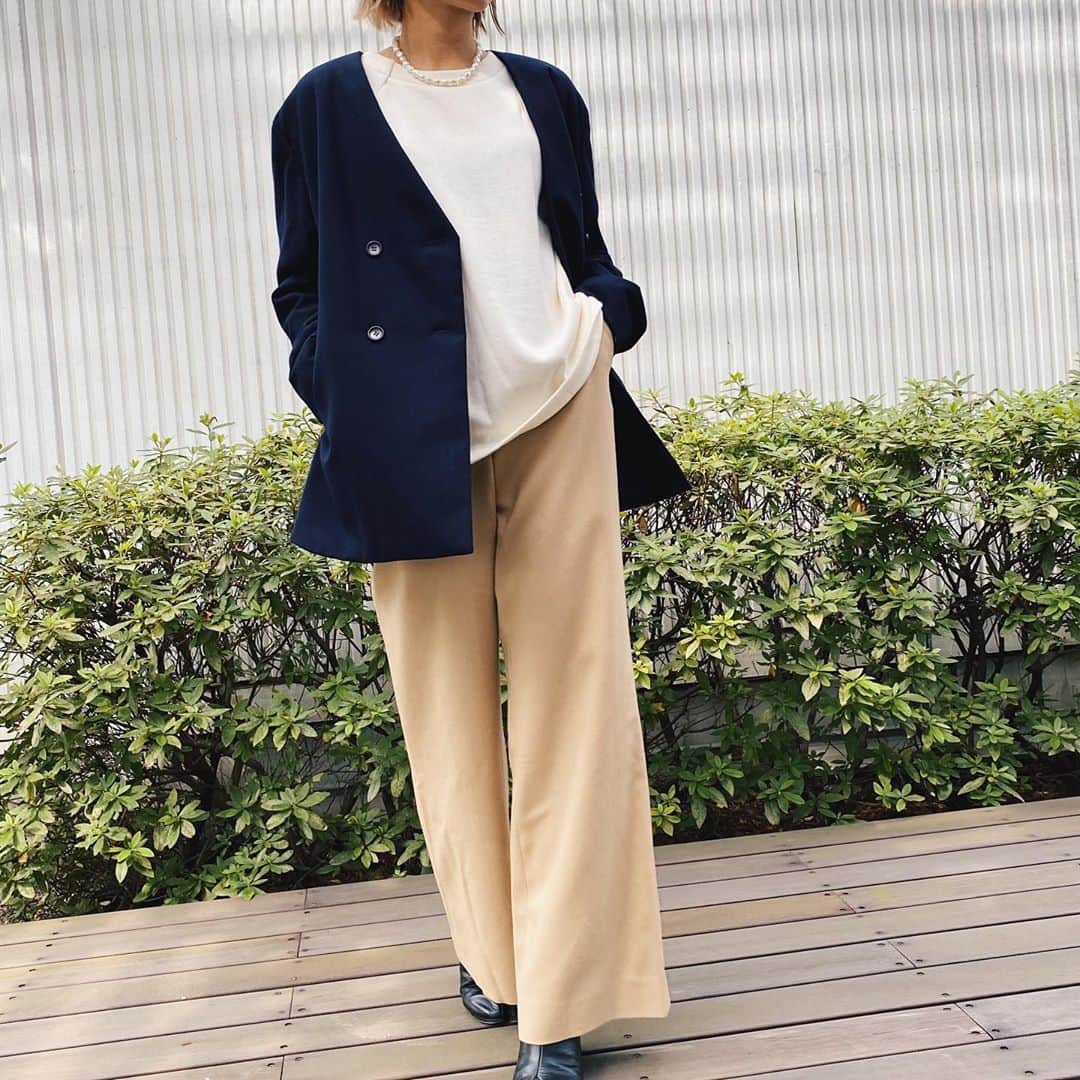 JET NEW YORKさんのインスタグラム写真 - (JET NEW YORKInstagram)「﻿ ﻿ ———————————﻿ ﻿ Recommend Styling ▼﻿ ﻿ ✔︎ no collar padding jacket﻿ No.G50-49501 / ¥39,000+tax﻿ ﻿ ✔︎ asymmetry design pullover﻿ No.G50-19553 / ¥15,000+tax﻿ ﻿ ✔︎ full length wool flare pants﻿ No.G50-69500 / ¥19,000+tax﻿ ﻿ ———————————﻿ ﻿ #jet_newyork #jetnewyork #newyork #jet #marikohayashi #20 #2020 #aw #20aw #autumn #winter #fall #new #collection #nowonsale #elleshop #worldonlinestore #linkinbio #styling #hotitem #pullover #jacket #pants #flare #wool #coordinate」9月28日 21時22分 - jet_newyork
