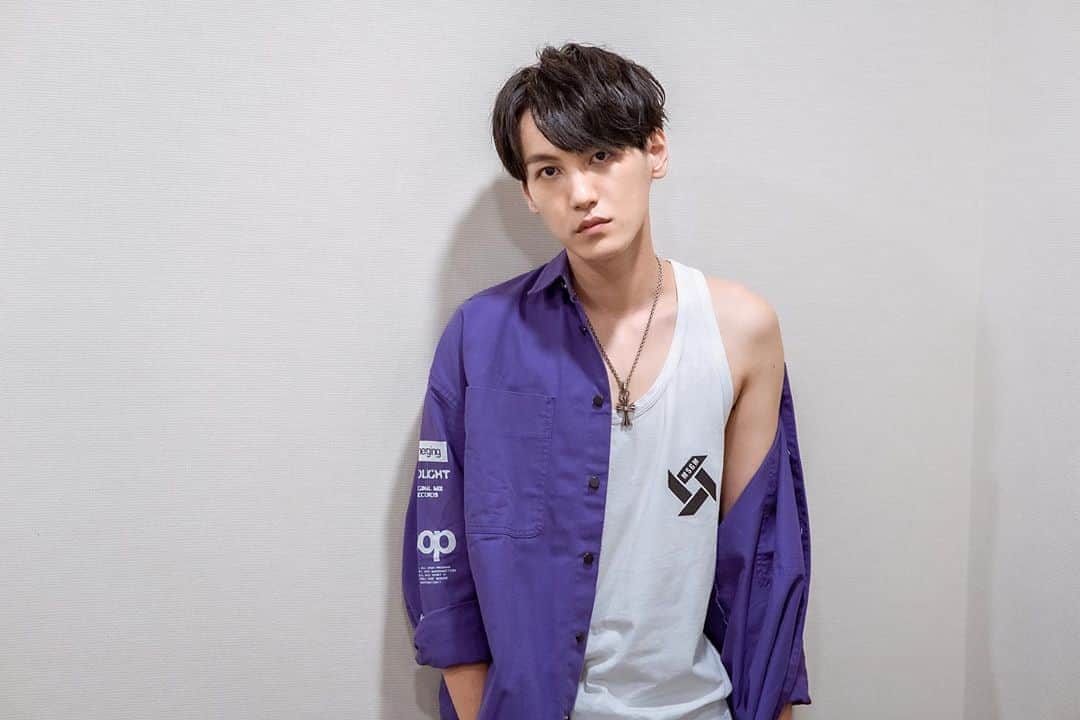 YUTAのインスタグラム：「今回の衣装もJINセレクト！！ ありがとう！！ ライブ楽しかったなぁー！！ そしてお手紙ありがとう👏🏻  #UNIONE  #YUTA」
