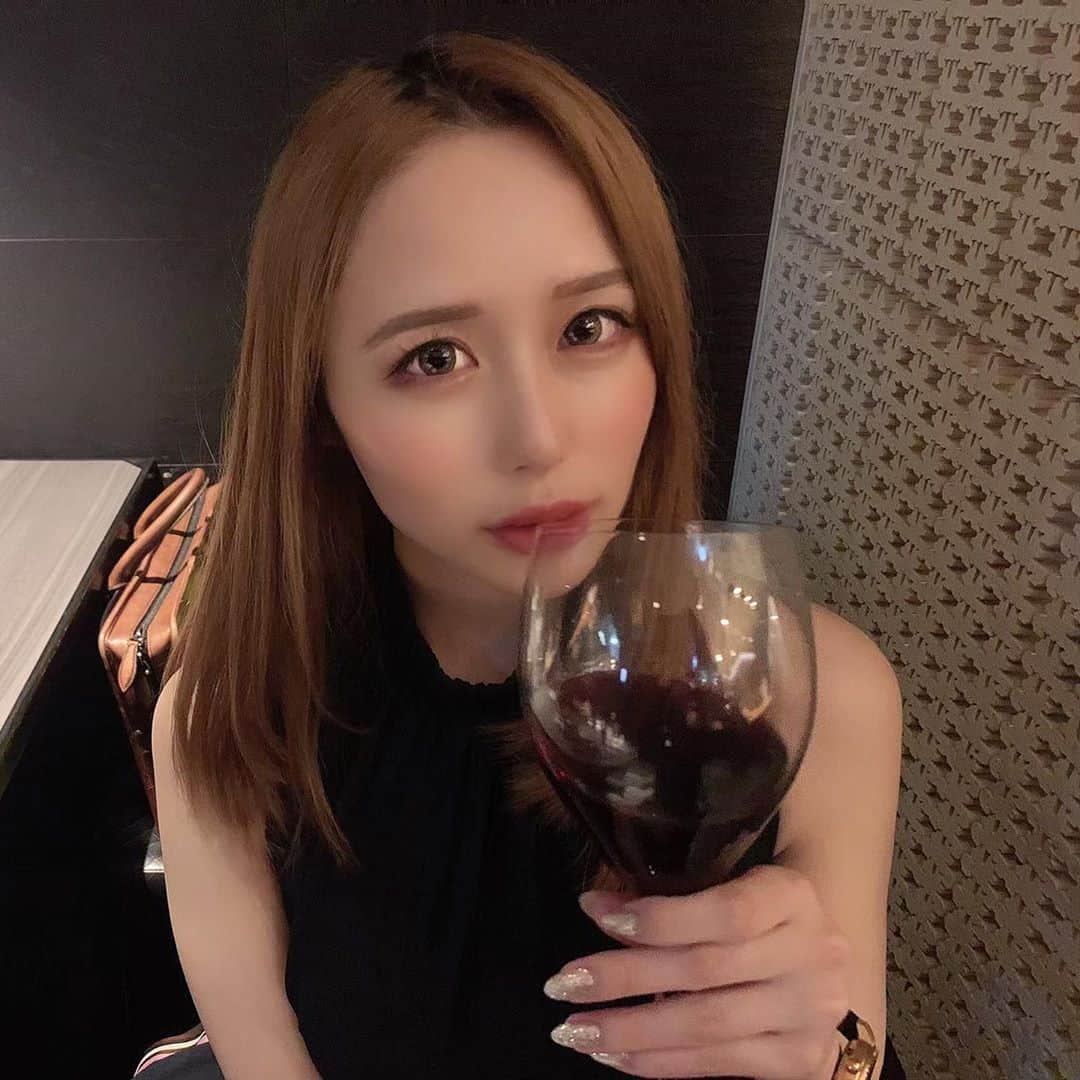 生田千秋さんのインスタグラム写真 - (生田千秋Instagram)「今日もお疲れ様でした🌃﻿ ﻿ 赤ワインはあんまりたくさん飲めません🍷﻿ ﻿ #まえちー」9月28日 21時49分 - maechi_0815