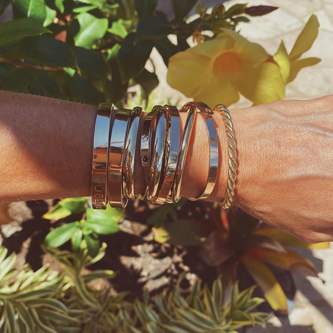 ダニジョーのインスタグラム：「Nature Calling 🌺🌱」