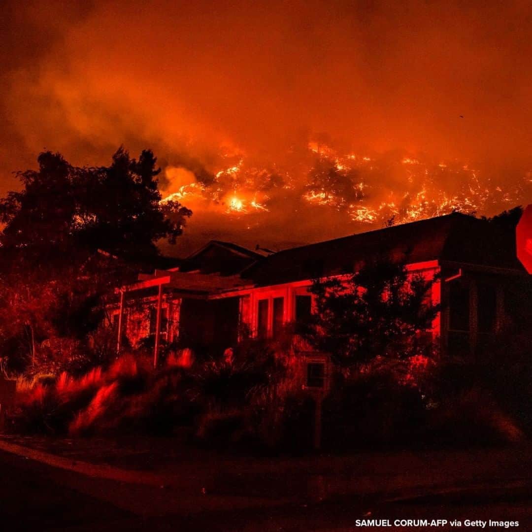 ABC Newsさんのインスタグラム写真 - (ABC NewsInstagram)「Shady Fire approaches Santa Rosa as record-breaking heat continues in California. #fire #california」9月28日 21時57分 - abcnews