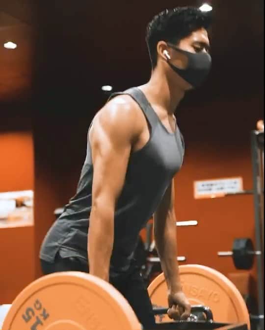 Kensukeのインスタグラム：「Motivation  ・ ・ Creator : @tacka_wala  ・ ・ Fitness gym : @finelabfit.kazo」