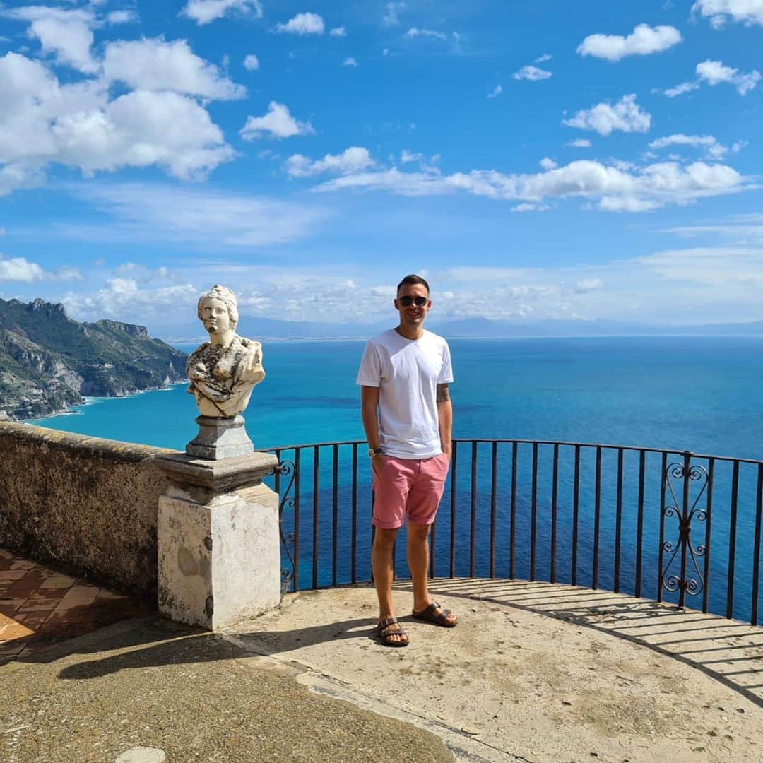 ガブリエル・アドコックさんのインスタグラム写真 - (ガブリエル・アドコックInstagram)「Feeling very lucky to be celebrating my 30th in Amalfi with chris who’s made a dream happen! 💖So far we have visited Sorrento Amalfi and Ravello 💚Its natural beauty is unreal and the food.... Mama Mia 👌🏻🤤🍝🇮🇹 #positano #villamary #30thbirthdaycelebrations #grateful @villamary_positano #amalficoast」9月28日 22時07分 - gabbyadcock1