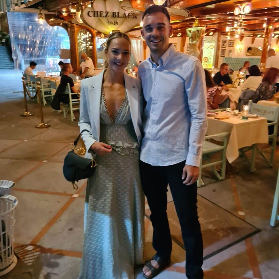 ガブリエル・アドコックさんのインスタグラム写真 - (ガブリエル・アドコックInstagram)「Feeling very lucky to be celebrating my 30th in Amalfi with chris who’s made a dream happen! 💖So far we have visited Sorrento Amalfi and Ravello 💚Its natural beauty is unreal and the food.... Mama Mia 👌🏻🤤🍝🇮🇹 #positano #villamary #30thbirthdaycelebrations #grateful @villamary_positano #amalficoast」9月28日 22時07分 - gabbyadcock1