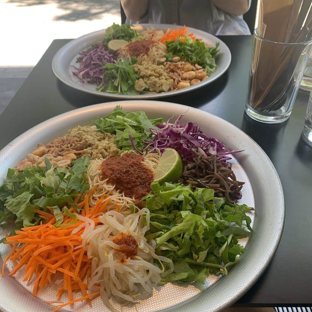 T͟o͟m͟o͟m͟i͟ S͟a͟t͟o͟のグルメインスタ