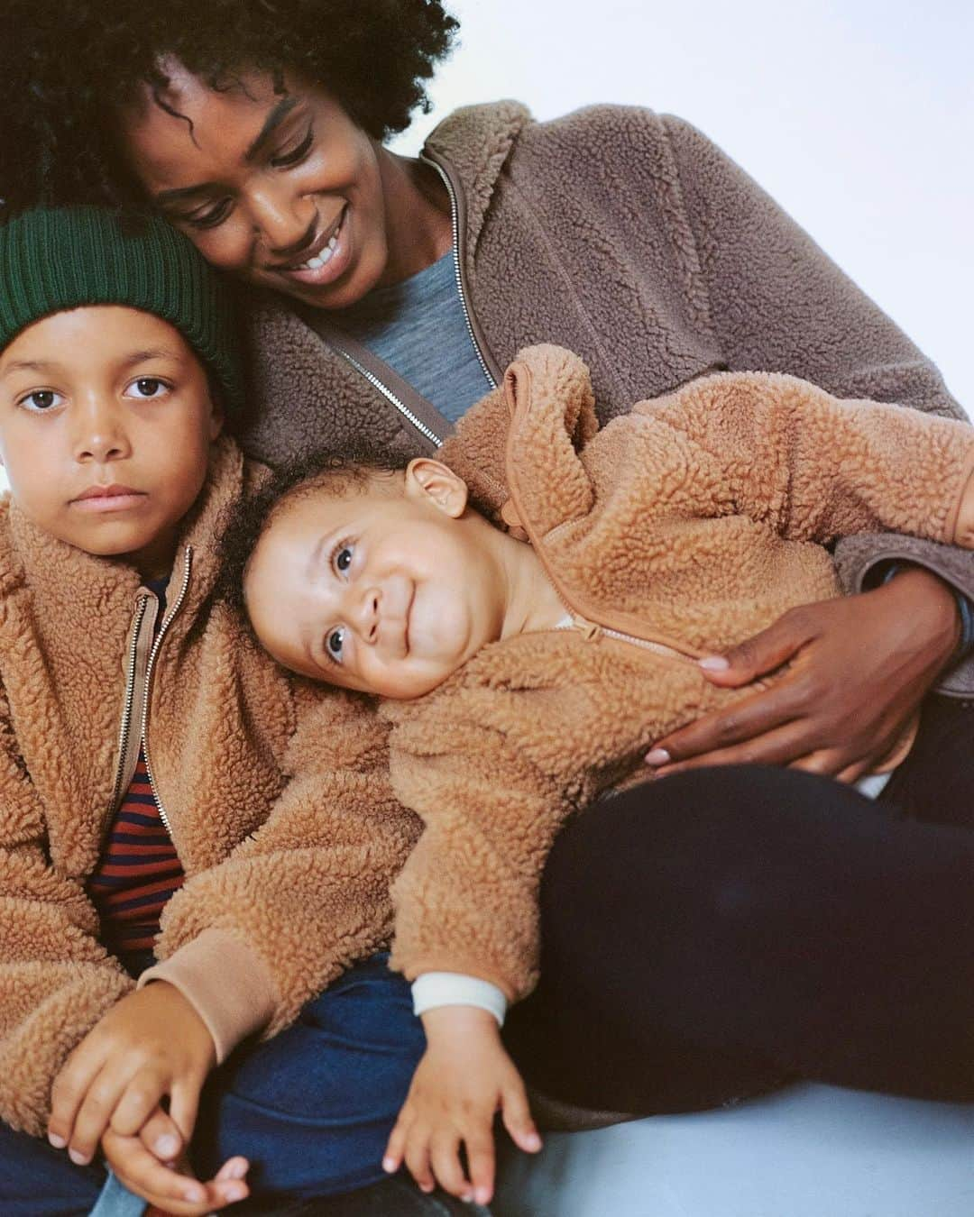 ARKETさんのインスタグラム写真 - (ARKETInstagram)「Our range of pile and fleece is made using recycled fibres and natural wools creating the softest, warmest and most gentle pieces for the entire family. Explore our pieces for the littlest ones @arket_children : link in bio. - #ARKET #ARKETchildren」9月28日 22時16分 - arketofficial