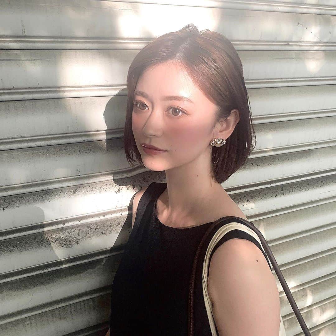 中沢結のインスタグラム：「﻿ yun.(@yun.07s)さんにパリジェンヌラッシュリフトを施術して頂きました😌🤍﻿ 1ヶ月半以上くるんとキープされてて本当すごい、、 施術中も会話楽しすぎてあっという間でした🩰﻿ ﻿ メイクの中でもアイメイク命だから、まつ毛は常に上がってて欲しい派！ビューラーとは全然仕上がり違うから是非試してみてください＾＾﻿ ﻿ #パリジェンヌラッシュリフト#まつげパーマ」