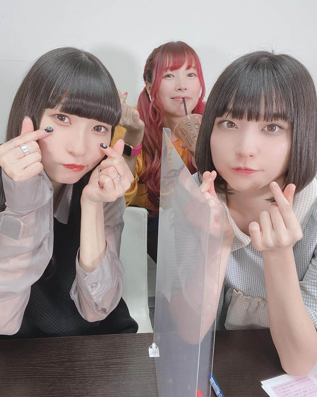 ピンキー！☆藤咲彩音さんのインスタグラム写真 - (ピンキー！☆藤咲彩音Instagram)「賑やか3人組💙🧡💚 #この3人が集まると #本当にうるさい #本当に #えいたそ #ねもちゃん #でんぱ組 #別メンバーでもコラボ配信したい #他のメンバーの組み合わせ次第で空気が変わるの楽しい #一生ソーシャルディスタンスグループ #個性の尊重 #ヲタクの集まり #フォーエバーラブ #ありがとう」9月28日 22時45分 - pinky_ayane