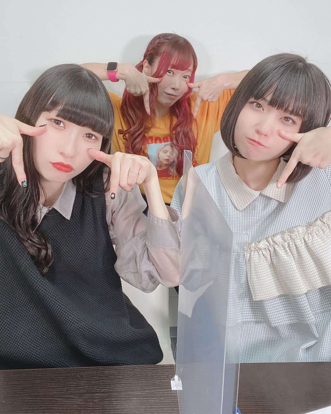 ピンキー！☆藤咲彩音さんのインスタグラム写真 - (ピンキー！☆藤咲彩音Instagram)「賑やか3人組💙🧡💚 #この3人が集まると #本当にうるさい #本当に #えいたそ #ねもちゃん #でんぱ組 #別メンバーでもコラボ配信したい #他のメンバーの組み合わせ次第で空気が変わるの楽しい #一生ソーシャルディスタンスグループ #個性の尊重 #ヲタクの集まり #フォーエバーラブ #ありがとう」9月28日 22時45分 - pinky_ayane