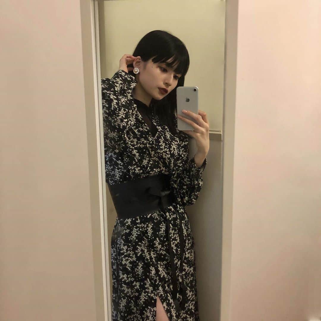 乃愛さんのインスタグラム写真 - (乃愛Instagram)「大人っぽ？ コメント返そうかな」9月28日 22時45分 - _0w022