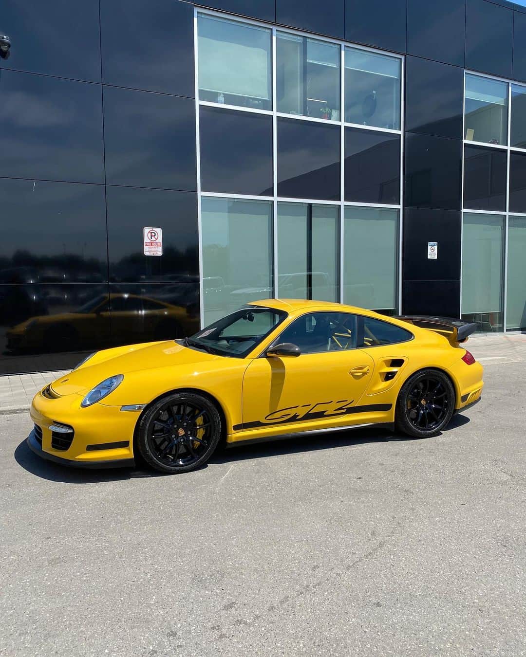 CarsWithoutLimitsさんのインスタグラム写真 - (CarsWithoutLimitsInstagram)「New Arrival @YongeSteelesFordLincoln a 2008 #Porsche 911 GT2.  Speed Yellow on Black Full Leather All Exclusive Option Stitching in Deviating Colour Including; Dashboard Deviating Stitching Door Deviating Stitching  Door Handle Deviating Stitching Side Centre Console Deviating Stitching Rear Side Panel Deviating Stitching Seat Stitching Deviating Stitching Carbon Fibre Multi-function Steering Wheel  Sport Chrono Package Navigation Module for PCM BOSE Surround Sound System Gear Lever Trim in Matching Exterior Colour Trim Strip Painted Exterior Colour Air Vent Slats in Exterior Colour Instrument Surround in Exterior Colour Y-Trim Steering Wheel in Leather Floor Mats with Coloured Trim Headlight Cleaner Covers in Exterior Colour Belt Outlet B Pillar Carbon Side Strips with Model Designation PCM Package Painted Exterior Colour  Fuse Box Cover in Leather Storage Compartment Lid with Model Logo Door Entry Guards in Carbon Illuminated Rear Centre Console Painted Exterior Colour  #CarsWithoutLimits #Porsche #GT2 #997 #YongeSteelesFordLincoln #ForSale」9月28日 22時37分 - carswithoutlimits