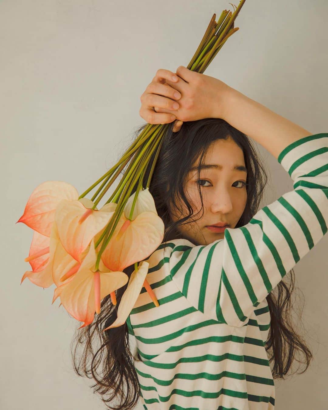 斎藤なりのインスタグラム：「こんばんわ！今夜は「わたし元々アトピー肌だけど肌が綺麗になったよ」って話🪐  #となりのラジオ」