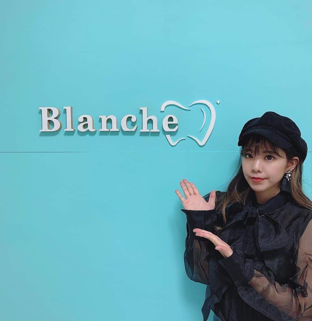 のインスタグラム：「.  @whiteningsalon_blanche  ホワイトニング行ってきました🦷 1回で4トーンくらい白くなった嬉しい🥺💖 月1で通おうと思いますっ😏 ありがとうございました！ . .  #ホワイトニングサロン #セルフホワイトニング #大阪ホワイトニング #大阪セルフホワイトニング #心斎橋ホワイトニング #心斎橋セルフホワイトニング #blanche #ブランシュ #24時間営業 #完全予約制」