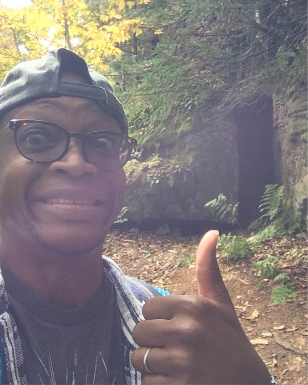 ラリー・ギリアード・Jrさんのインスタグラム写真 - (ラリー・ギリアード・JrInstagram)「Took a solo trip to Indian Head Mountain! Hiked the entire loop. Took me 6hrs and kicked my butt!!! Met some very cool people along the way and saw some beautiful sights! Great day! #cityboyinnature #hiking #hikingadventures #socialdistancing #2020 #ny」9月28日 22時48分 - thereallgjr