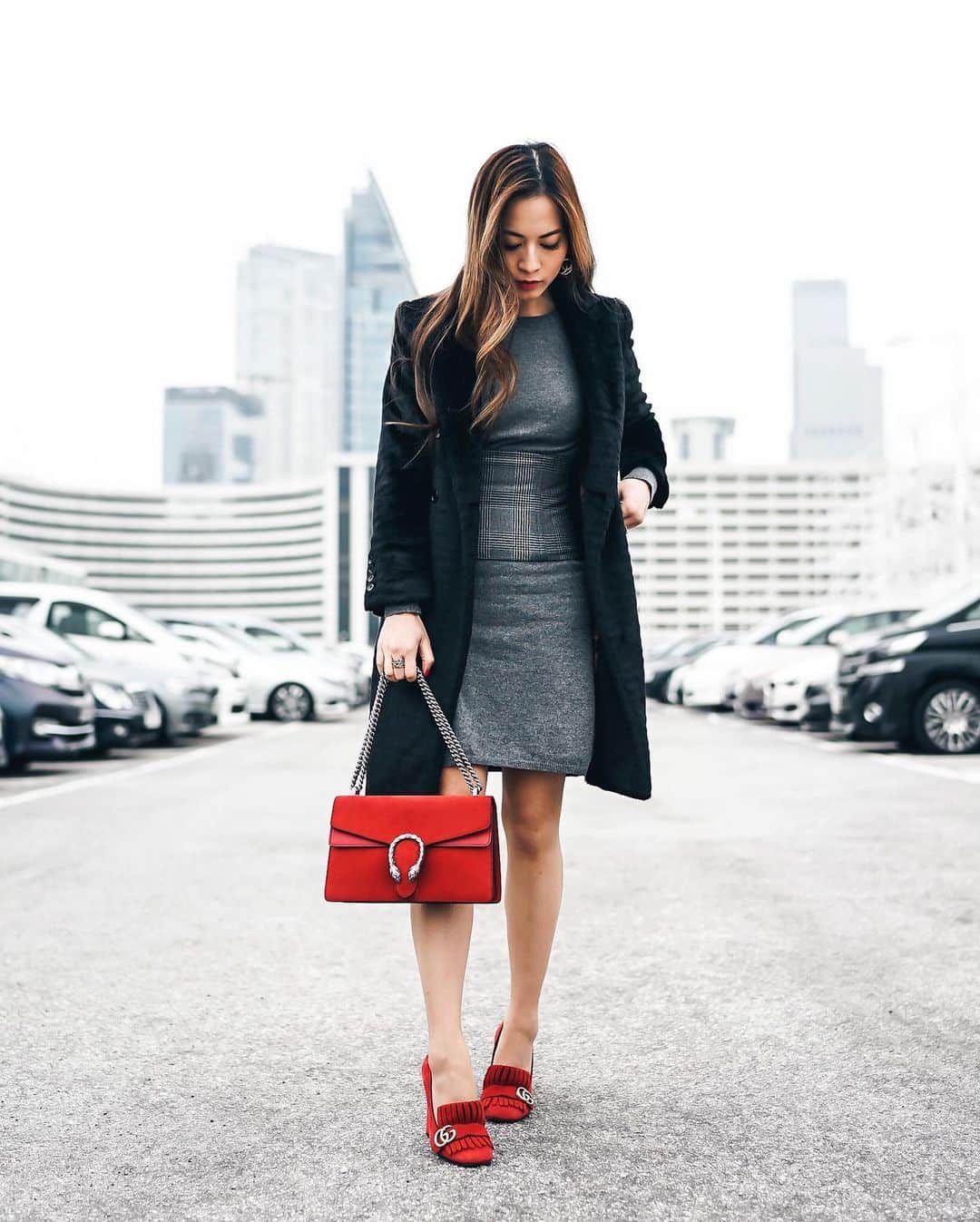 Ruby Kwanのインスタグラム：「Found this lovely picture in my photo archive that I like the colour coordination here. 😍 I’m going to sell this Gucci bag soon. A beautiful red suede Dionysus bag is for sure excellent to welcome the cold season. ❤️ Join me in the circular fashion movement and shop my closet (@rougecloset) @vestiaireco. Link in bio. ♻️ #FashionShouldFeelGood #rougecloset」