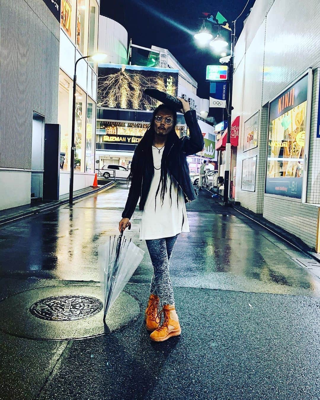 庄村聡泰さんのインスタグラム写真 - (庄村聡泰Instagram)「眼#oliverpeoples  上#lewisleathers  中#zara 下#blacmeans  靴#yeezy  鞄#gucci  他#chromehearts  写真#ko_nakano」9月28日 22時58分 - shomurasatoyasu