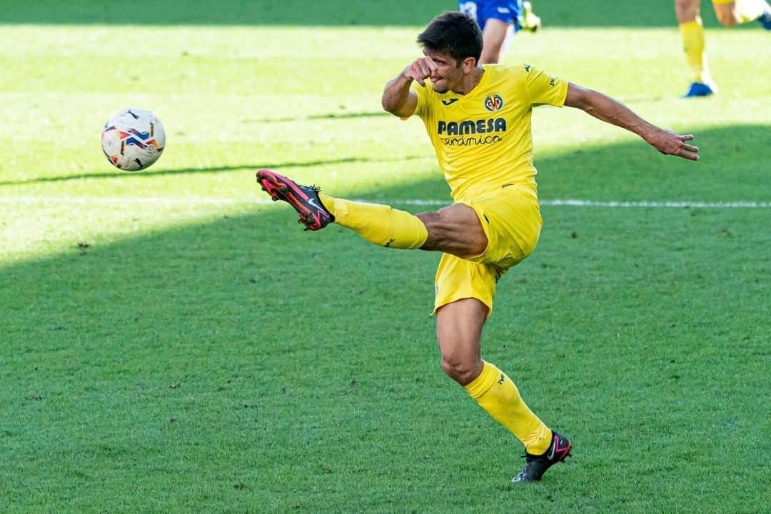 ビジャレアルCFさんのインスタグラム写真 - (ビジャレアルCFInstagram)「Esta semana, doble ración de @laliga: . 🔹Jornada 4️⃣ Miércoles, 30 de septiembre: 🏠 Villarreal 🆚 @deportivoalaves (19.00h, La Cerámica) . 🔹 Jornada 5️⃣ Sábado, 3 de octubre: 🛬 @atleticodemadrid 🆚 Villarreal (16.00h, Wanda Metropolitano) .  Double serving of @laliga this week: . 🔹Matchday 4️⃣ Wednesday, 30th September: 🏠 Villarreal 🆚 @deportivoalaves (7pm CEST, La Cerámica) . 🔹 Matchday 5️⃣ Saturday, 3rd October: 🛬 @atleticodemadrid 🆚 Villarreal (4pm CEST, Wanda Metropolitano)  #futbol #soccer #football #villarreal #laliga」9月28日 23時11分 - villarrealcf