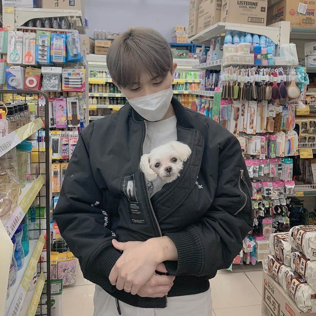 ジョンギュンさんのインスタグラム写真 - (ジョンギュンInstagram)「마트 #반지랑」9月28日 23時07分 - madewell_jk