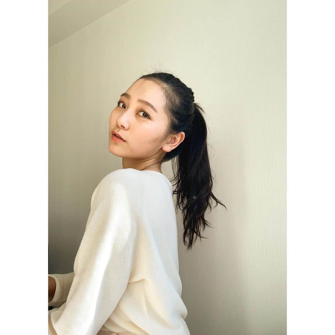 工藤綾乃のインスタグラム：「どーん。ポニーテール #どーん#工藤綾乃」