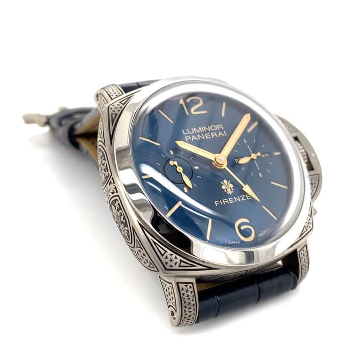 パネライのインスタグラム：「The amazing hand engraved #Panerai #PAM704 Firenze Tourbillion with blue dial. What do you think? Video by @cjcharlesjewelers #paneraicentral」
