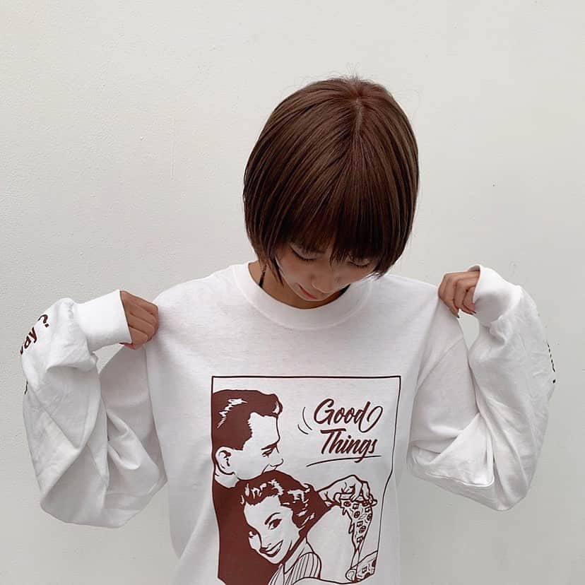 ななせ結衣のインスタグラム：「ストーリーにものせた @summer_neat のロンＴ🥺👏💗 . . DMなどでお揃いにしたいなど 来てたのですが今はSOLDOUTしちゃってるみたいです😭😭 . . 新しいコラボ商品？もでるみたいなので ぜひアカウントをチェックしておいてね🥰 . わたしは色違い買えばよかったと 今も後悔しております😭😭😭 . #summerneat #pizza  #ootd #instafashion  #glamour #gravure #sexy #sexyhot#asian#asianbeauty#Japanese#girl#instagood #ig#ig_japan#igers#picoftheday  #性感內衣 #内衣 #泳衣  #泳衣系列  #얼스타그램#일본#섹시#일상#소통#팔로우#赞#粉我#性感的」