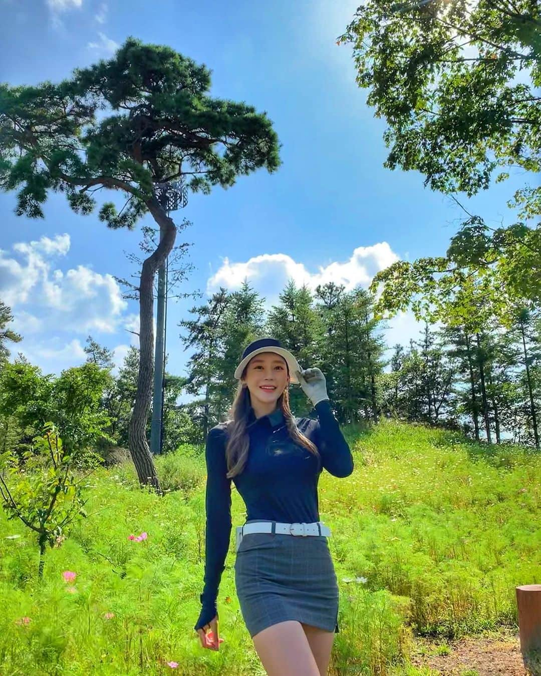 ハン・ジウンさんのインスタグラム写真 - (ハン・ジウンInstagram)「🌳💚」9月28日 23時43分 - jieun_han