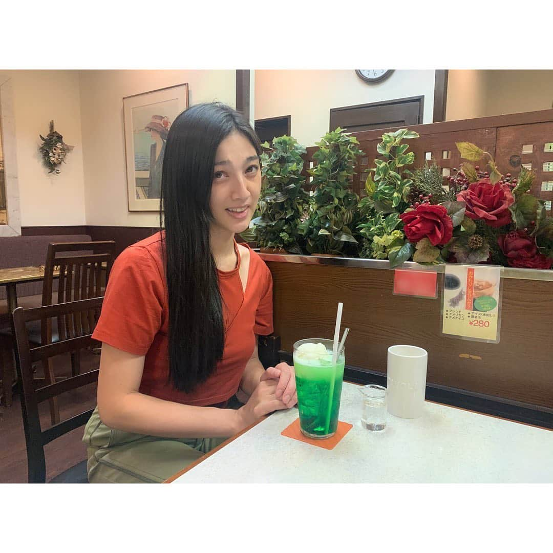 松野井雅（原紗央莉）さんのインスタグラム写真 - (松野井雅（原紗央莉）Instagram)「🍈🍨💚🙂😆 ・ ・ #紗絵羅 #六本木カフェ #東京カフェ #喫茶店 #純喫茶 #レトロ喫茶 #cafe #cafestagram #creamsoda #myboom #tokyo #カフェ巡り #クリームソーダ巡り #クリームソーダ部」9月28日 23時44分 - miyavimatsunoi