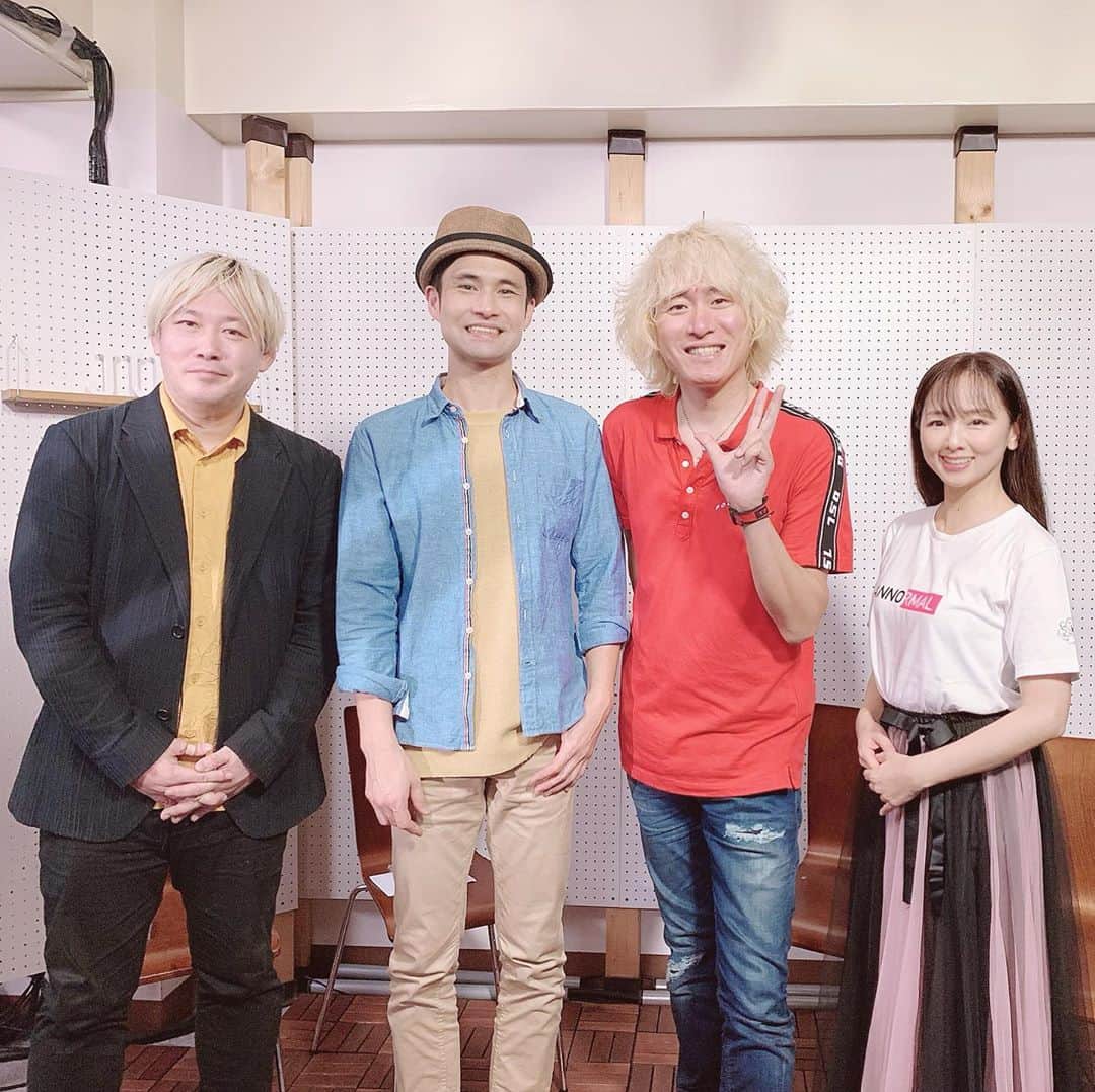 宍戸留美のインスタグラム：「#ブリーフ&トランクス #ブリトラ #伊藤多賀之 #細根誠  22年 #ブレない #音楽 #楽しい #津田大介 #宍戸留美 #oilinlife #JUNS #YouTube #生配信 #music #talk  #アーカイブ  #無料  ↓ https://youtu.be/xGbIQTOkd2I」