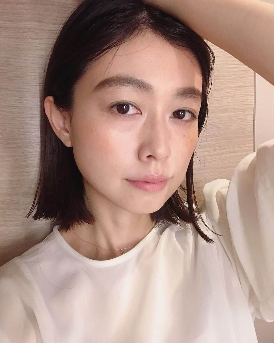 木野園子のインスタグラム：「京都のGOOD NATURE HOTEL @good_nature_station で出会ったNEMOHAMO @nemohamo 🌱 植物の力をそのまま閉じ込めたようなクレンジングオイルと洗顔ソープ。最近、クレンジングを出来るだけ優しくすることをずっと心掛けていて、洗い方も力を入れないように気をつけたり、クレンジングも植物をまるごと低温真空抽出法でエキス化しNEMOHAMOで、酵素・ビタミン・ミネラルを肌に。    #NEMOHAMO #クレンジング #洗顔ソープ #goodnaturestation #京都発オーガニックコスメ #オーガニック #エシカル #サスティナブル #pr」